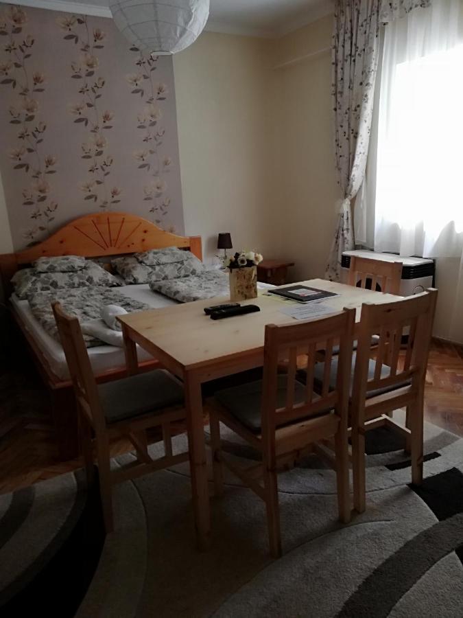 Csilla Apartman Makó المظهر الخارجي الصورة
