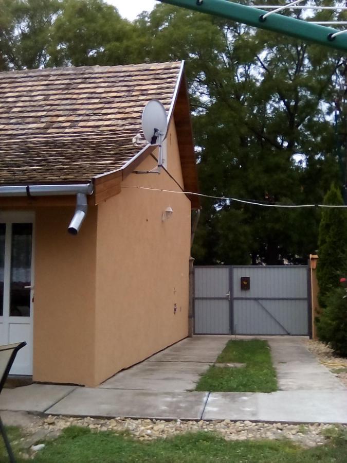 Csilla Apartman Makó المظهر الخارجي الصورة